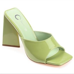 Journee Collection Kammali Tru
Comfort Foam Open Square Toe Block Heel